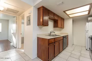 Photo #5: 6930167 Listing