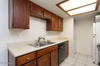 Photo #6: 6930167 Listing