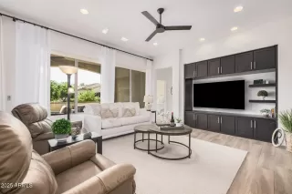 Photo #3: 6930333 Listing