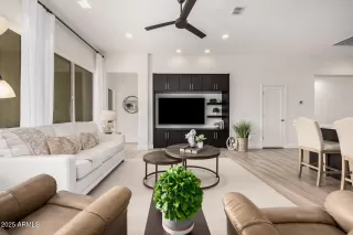 Photo #4: 6930333 Listing