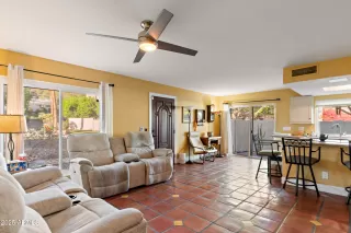 Photo #4: 6930454 Listing