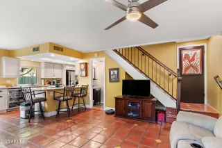 Photo #5: 6930454 Listing