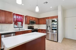 Photo #2: 6930751 Listing 