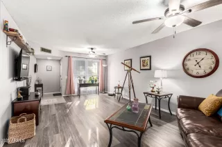 Photo #5: 6930913 Listing 