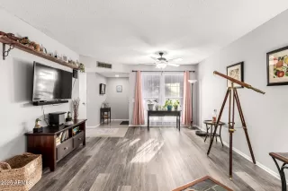 Photo #6: 6930913 Listing 