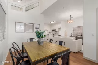 Photo #2: 6930926 Listing 