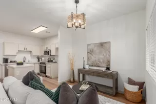 Photo #3: 6930926 Listing 