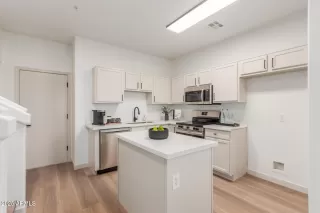 Photo #6: 6930926 Listing 