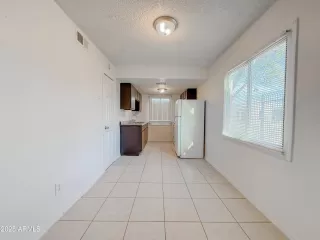 Photo #5: 6930970 Listing 