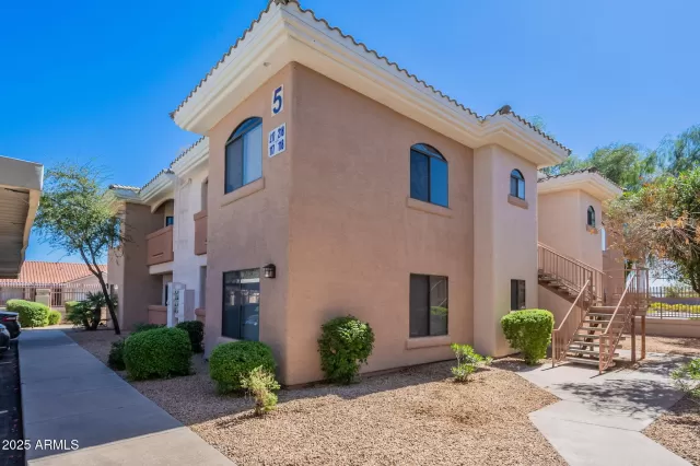 MLS: 6930971 Condo For Sale