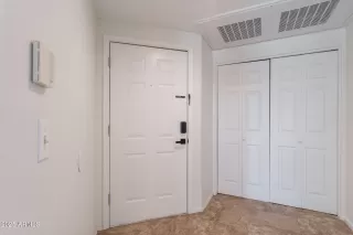 Photo #4: 6930971 Listing