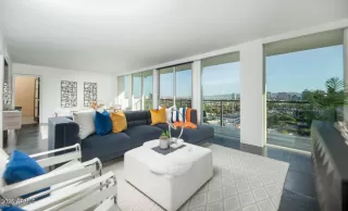 Photo #2: 6931080 Listing 