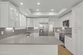 Photo #1: 6931081 Listing 