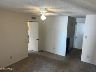 Photo #4: 6931095 Listing