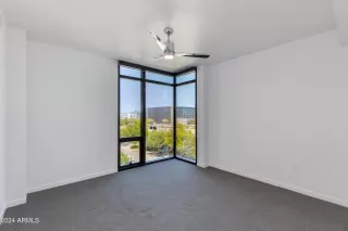 Photo #5: 6931112 Listing 