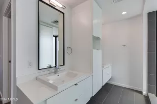 Photo #6: 6931112 Listing 