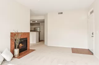 Photo #3: 6931136 Listing