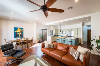 Photo #2: 6931144 Listing 