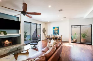 Photo #3: 6931144 Listing 