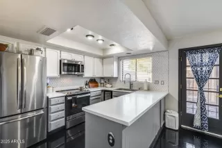 Photo #2: 6931165 Listing