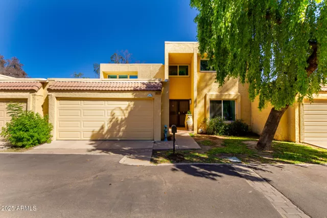 MLS: 6931307 Condo For Sale