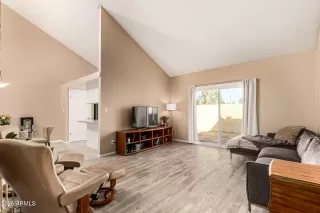 Photo #3: 6931307 Listing