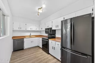 Photo #4: 6931343 Listing