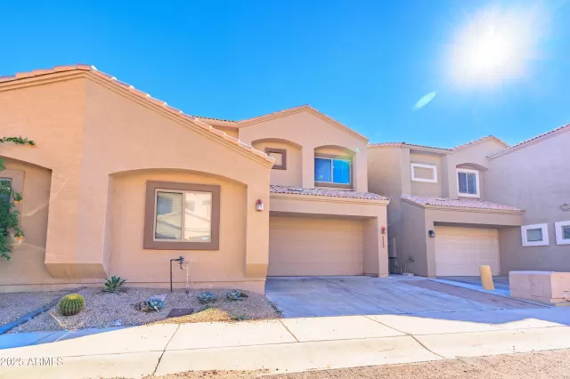 MLS: 6931373 Condo For Sale