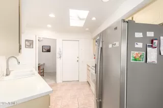 Photo #5: 6931389 Listing