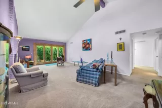 Photo #5: 6931395 Listing 