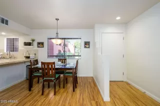 Photo #5: 6931470 Listing