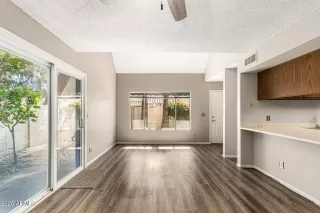 Photo #6: 6931546 Listing 