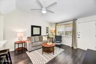 Photo #2: 6931569 Listing 