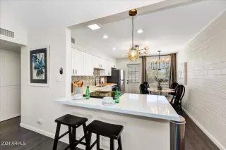 Photo #4: 6931569 Listing 