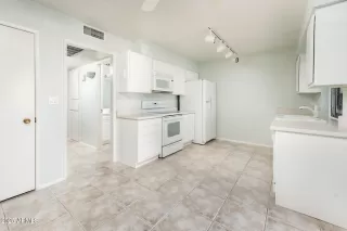 Photo #4: 6931573 Listing