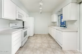 Photo #5: 6931573 Listing