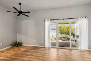 Photo #4: 6931637 Listing