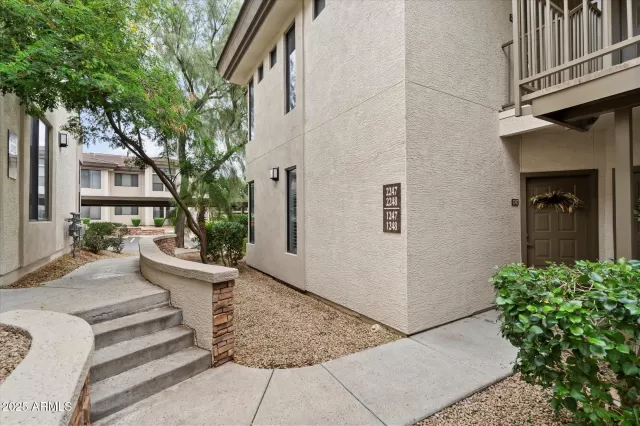 MLS: 6931715 Condo For Sale