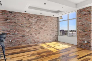 Photo #5: 6931778 Listing 