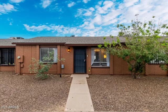 MLS: 6931812 Condo For Sale