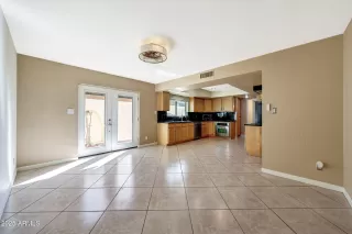 Photo #6: 6931830 Listing 