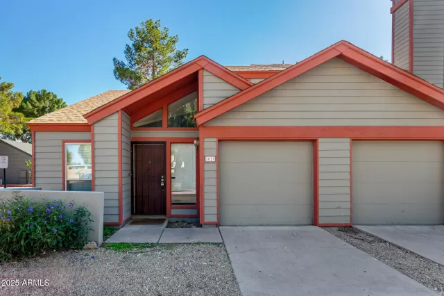 MLS: 6931859 Condo For Sale