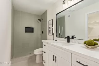 Photo #4: 6931888 Listing