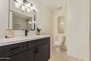 Photo #5: 6931888 Listing