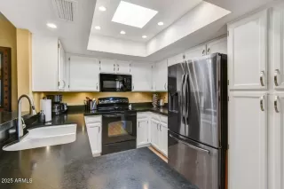 Photo #5: 6931916 Listing 