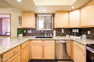 Photo #5: 6931970 Listing 