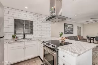 Photo #4: 6932003 Listing