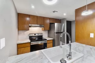 Photo #1: 6932023 Listing 