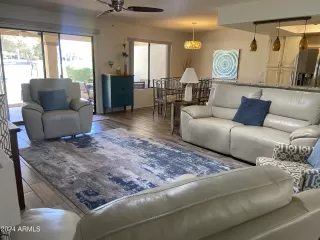 Photo #5: 6932026 Listing 