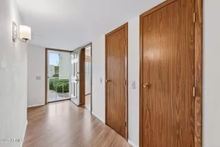 Photo #5: 6932101 Listing 